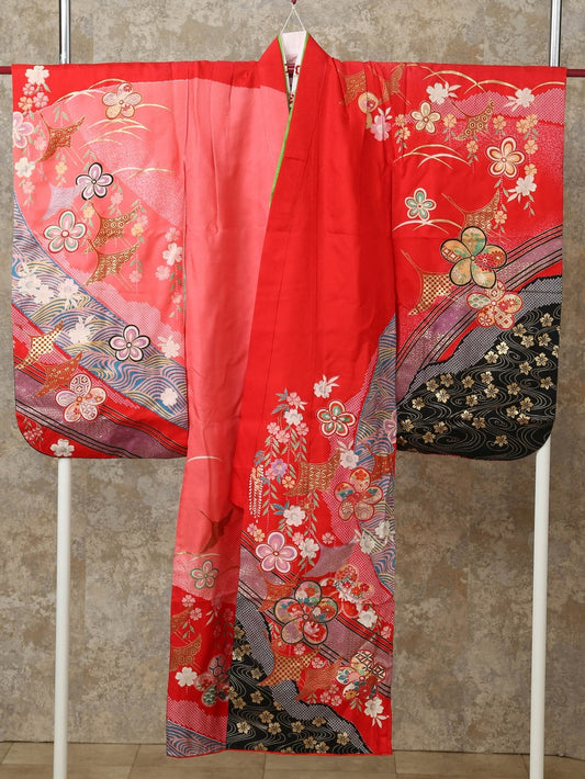 着物(7歳女児用) / 赤×黒